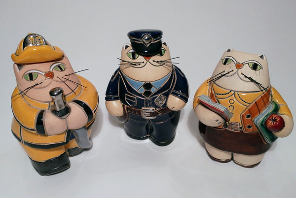 Cat Professional Figurines - Artesania Rinconada