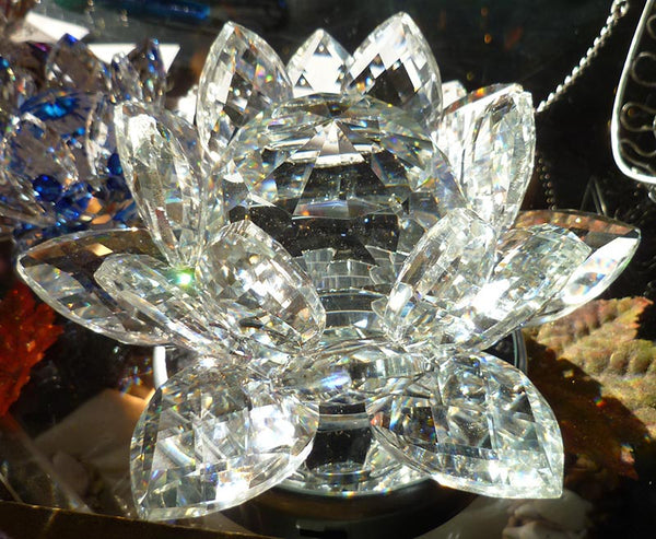 Extra-Large Crystal Lotus with 60mm Crystal Ball